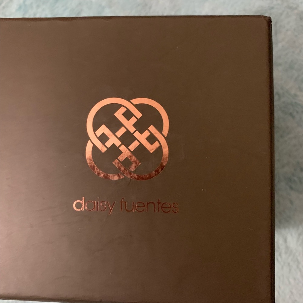 Daisy Fuentes Watch😘